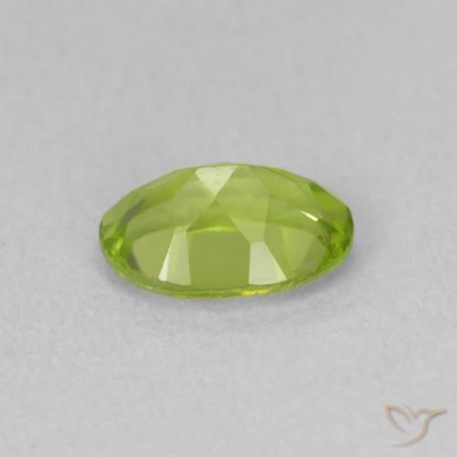 Peridoto Verde amarillento natural de 0.85 ct, Ovalada, VS