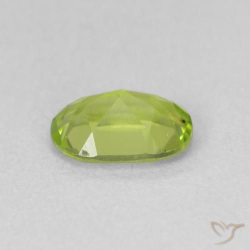 Peridoto Verde amarillento intenso natural de 0.86 ct, Ovalada, VS
