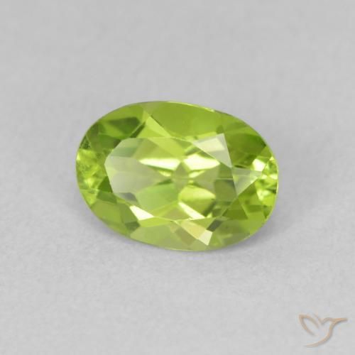 Peridoto Verde vivo natural de 0.92 ct, Ovalada, VS