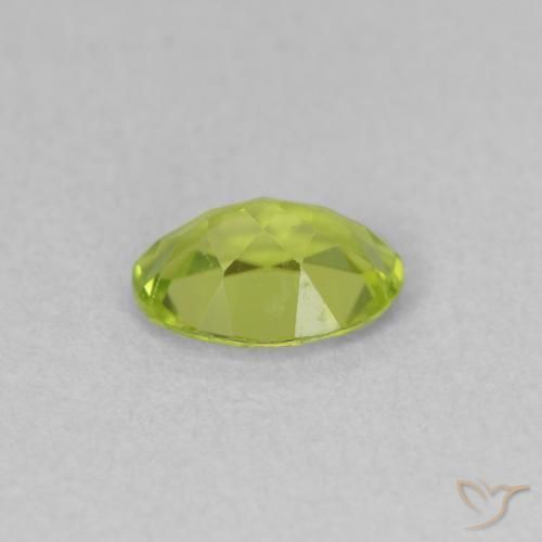 Peridoto Verde amarillento natural de 0.75 ct, Ovalada, VVS-VS