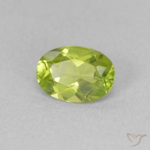 Peridoto Verde claro natural de 0.87 ct, Ovalada, VVS-VS