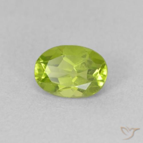Peridoto Verde amarillento natural de 0.86 ct, Ovalada, VVS-VS