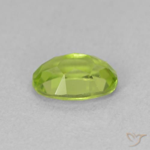 Peridoto Verde vivo natural de 0.96 ct, Ovalada, VS