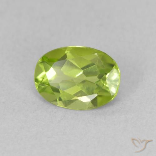 Peridoto Verde claro natural de 0.78 ct, Ovalada, VVS-VS