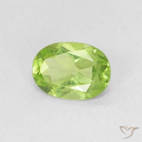 Peridoto Verde vivo claro natural de 0.78 ct, Ovalada, VVS