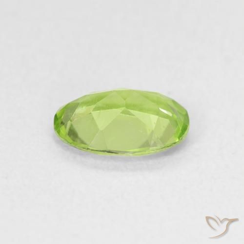 Peridoto Verde vivo claro natural de 0.78 ct, Ovalada, VVS