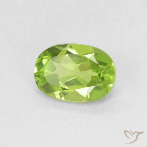 Peridoto Verde medio natural de 0.96 ct, Ovalada, VVS-VS