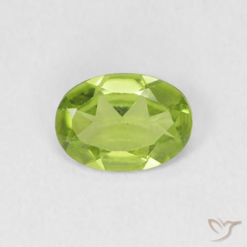 0.71ct Natural Verde medio Peridoto, Ovalada, VVS-VS