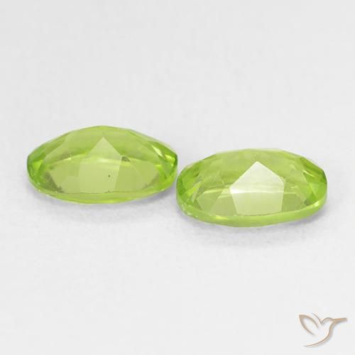 Gemas de Peridoto Verde vivo claro natural de 1.72 ct, Ovalada, VS