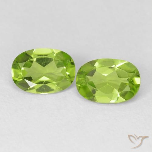 1.66ctw Natural Verde medio Peridoto, Ovalada, VVS-VS