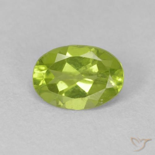 0.72ct Natural Verde medio Peridoto, Ovalada, VVS