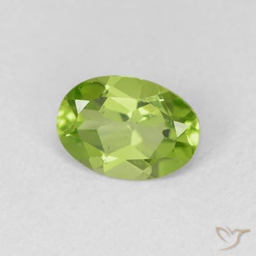 Peridoto Verde amarillento natural de 0.77 ct, Ovalada, VVS-VS