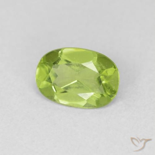 Peridoto Verde medio natural de 0.78 ct, Ovalada, VVS-VS