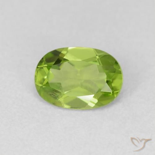 Peridoto Verde medio natural de 0.87 ct, Ovalada, VVS-VS
