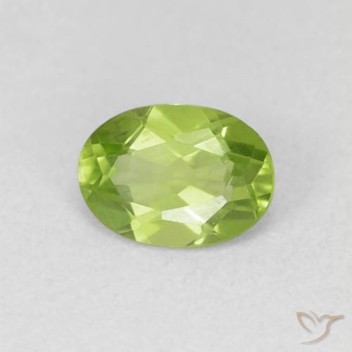 Peridoto Verde vivo natural de 0.90 ct, Ovalada, VVS-VS