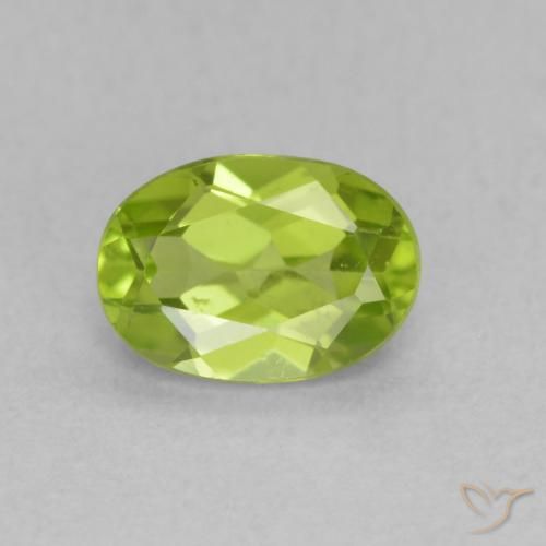0.92ct Natural Verde medio Peridoto, Ovalada, VS