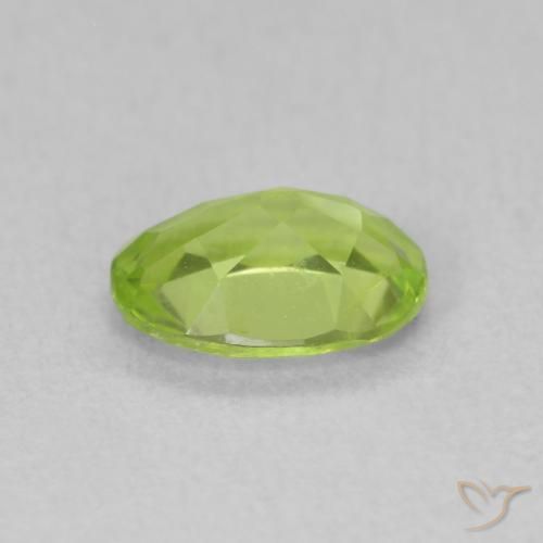 Peridoto Verde vivo natural de 0.85 ct, Ovalada, VS