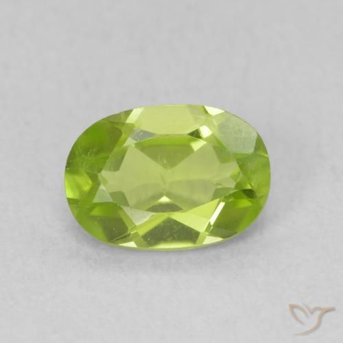 0.85ct Natural Verde medio Peridoto, Ovalada, VS
