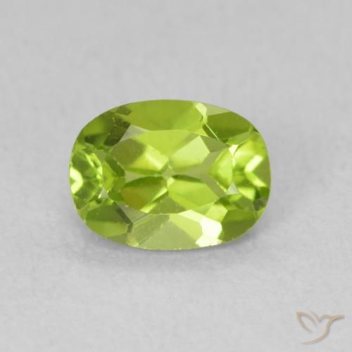 0.91ct Natural Verde medio Peridoto, Ovalada, VS