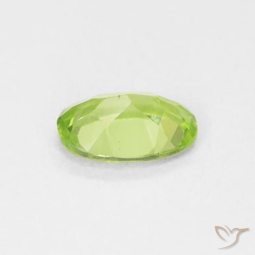 Peridoto Verde medio natural de 0.77 ct, Ovalada, VVS-VS