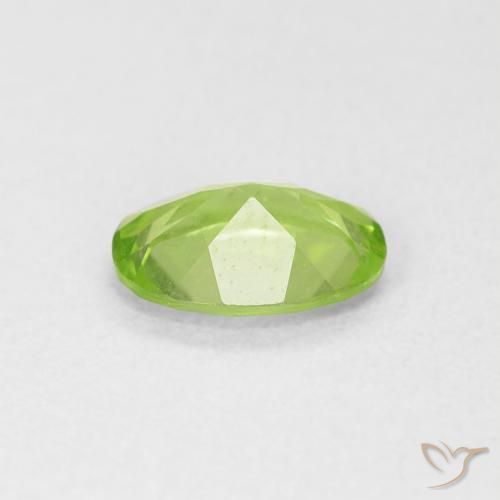Peridoto Verde medio natural de 0.78 ct, Ovalada, VVS-VS