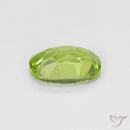 Peridoto Verde medio natural de 0.92 ct, Ovalada, VVS-VS