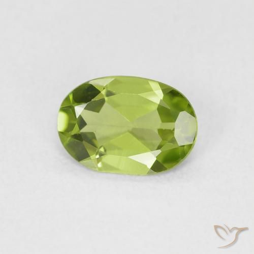 Peridoto Verde vivo natural de 0.70 ct, Ovalada, VVS-VS