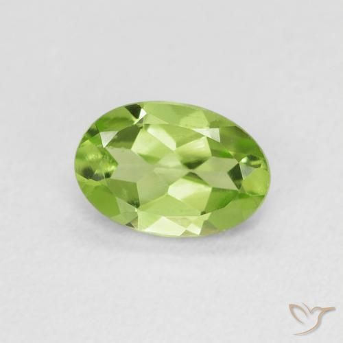 Peridoto Verde vivo claro natural de 0.74 ct, Ovalada, VVS-VS