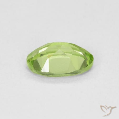 Peridoto Verde vivo claro natural de 0.74 ct, Ovalada, VVS-VS