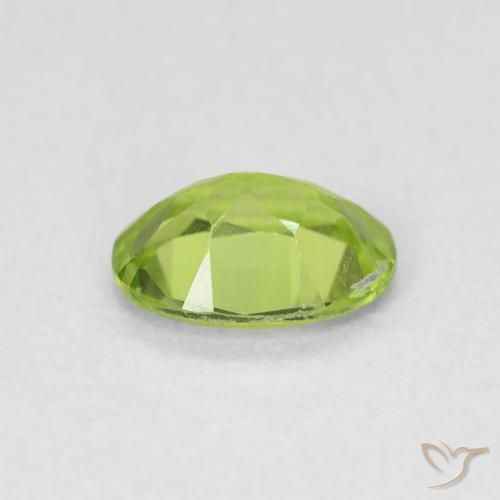 Peridoto Verde vivo natural de 0.83 ct, Ovalada, VS