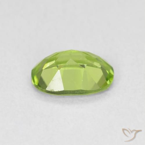 Peridoto Verde medio natural de 0.87 ct, Ovalada, VS