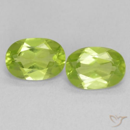 1.68ctw Natural Verde claro Peridoto, Ovalada, VVS-VS
