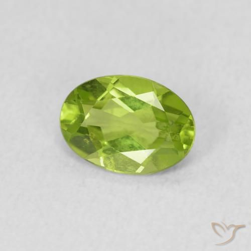 Peridoto Verde vivo natural de 0.74 ct, Ovalada, VS