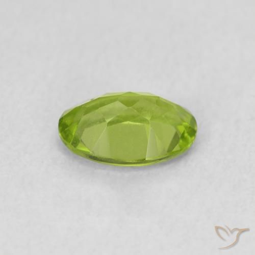 Peridoto Verde vivo natural de 0.74 ct, Ovalada, VS