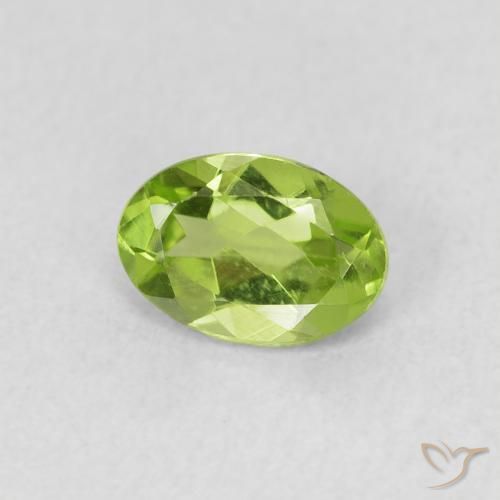 Peridoto Verde vivo claro natural de 0.76 ct, Ovalada, VS