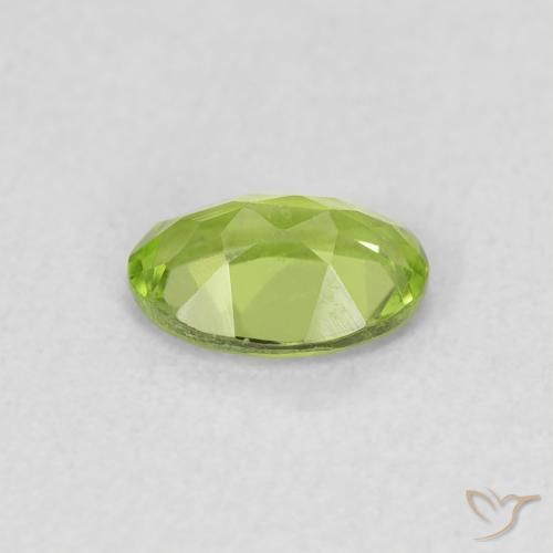 Peridoto Verde vivo claro natural de 0.76 ct, Ovalada, VS