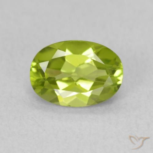 0.90ct Natural Verde medio Peridoto, Ovalada, VS