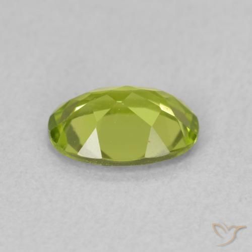 Peridoto Verde vivo natural de 0.80 ct, Ovalada, VS