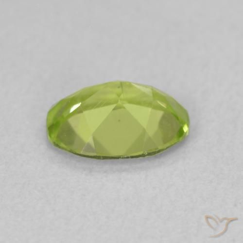 Peridoto Verde claro natural de 0.80 ct, Ovalada, VS