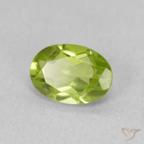 Peridoto Verde claro natural de 0.80 ct, Ovalada, VS