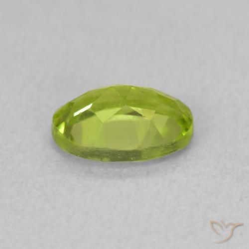 Peridoto Verde claro natural de 0.80 ct, Ovalada, VS