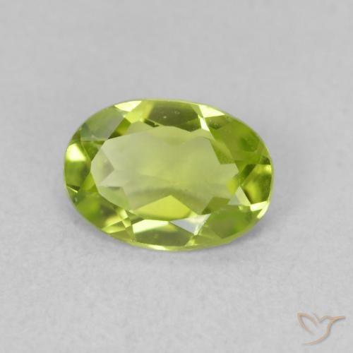 Peridoto Verde claro natural de 0.77 ct, Ovalada, VVS-VS