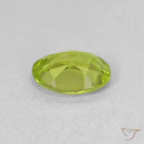 Peridoto Verde claro natural de 0.78 ct, Ovalada, VVS-VS
