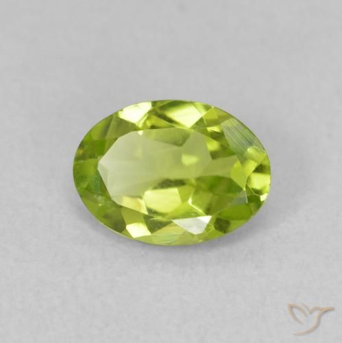Peridoto Verde claro natural de 0.72 ct, Ovalada, VVS-VS