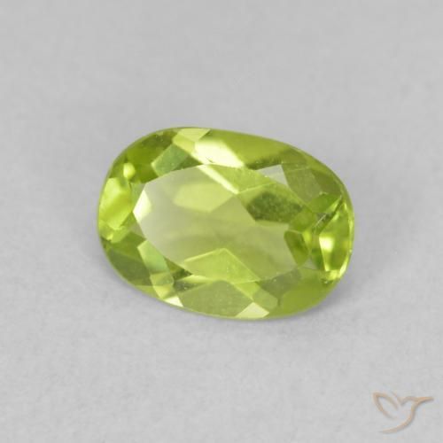 Peridoto Verde claro natural de 0.76 ct, Ovalada, VVS-VS