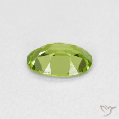Peridoto Verde medio natural de 0.73 ct, Ovalada, VVS-VS