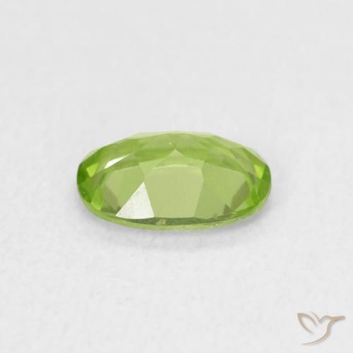 Peridoto Verde vivo natural de 0.77 ct, Ovalada, VVS-VS
