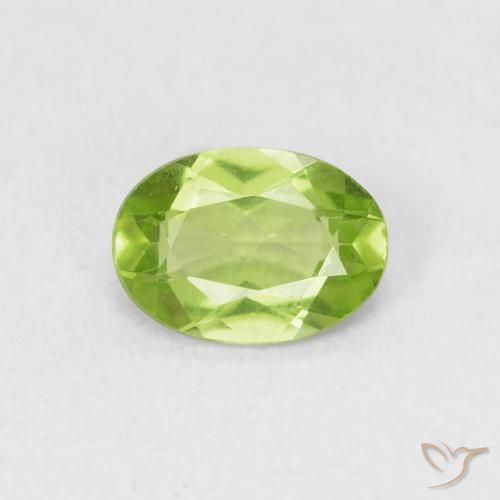 0.71ct Natural Medium Light-Green Peridoto, Ovalada, VVS-VS