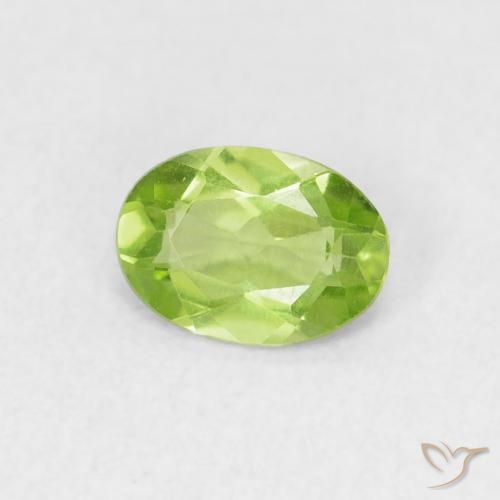 Peridoto Medium Light-Green natural de 0.71 ct, Ovalada, VVS-VS