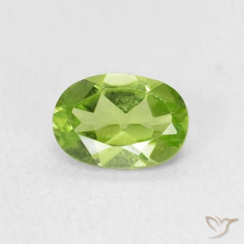 0.90ct Natural Verde medio Peridoto, Ovalada, VVS-VS